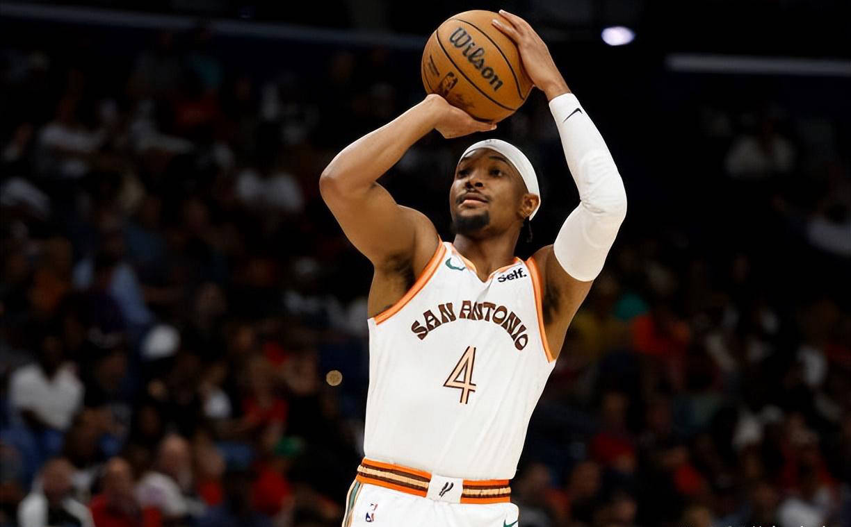 转折点！新奥尔良鹈鹕临场应变，CBA季后赛今晨攻防权衡，更衣室稳定，轮换策略成焦点的简单介绍